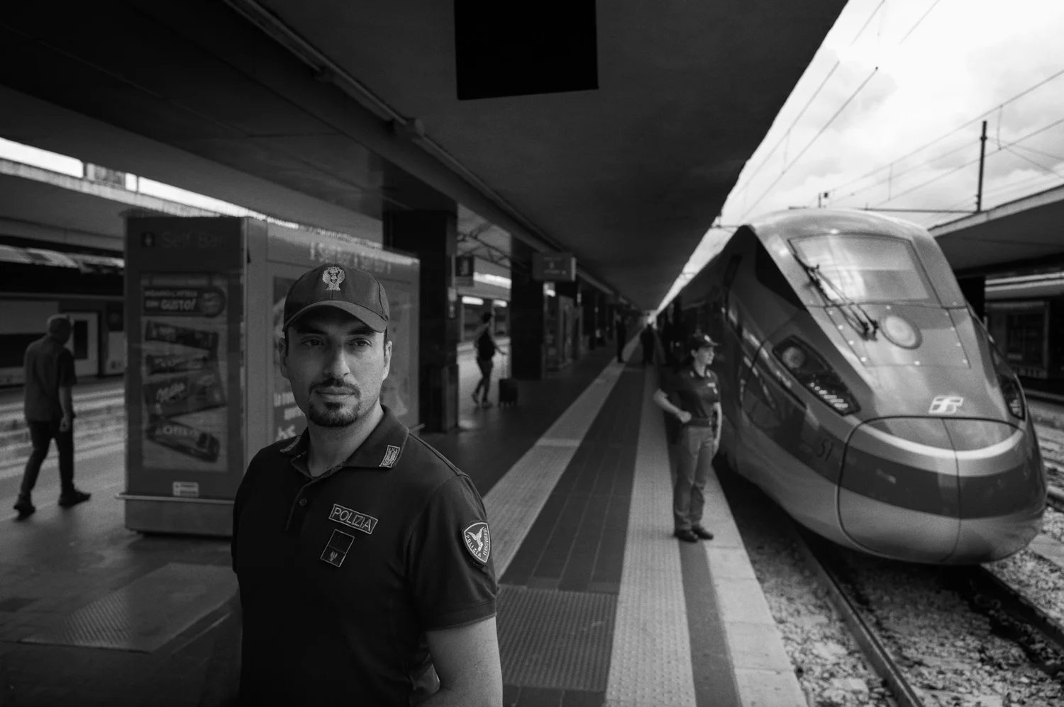 Calendario Polizia 2025 — Eolo Perfido, 17
