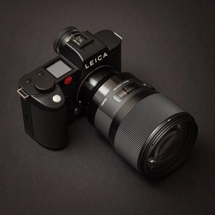 PHOTOGRAPHY & STUDIO EQUIPMENT — image 1